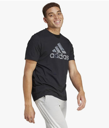 Adidas T-shirt