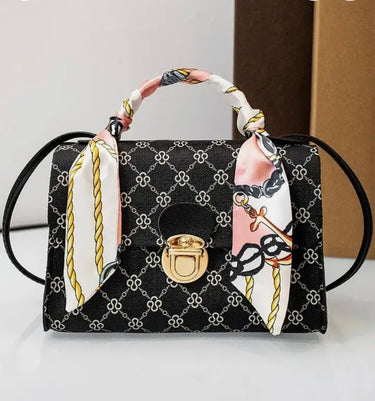 Tote Me IAMQUEEN FASHION