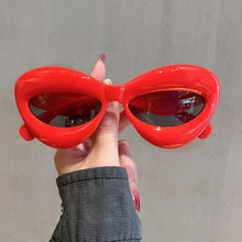 Cargar imagen en el visor de la galería, Cat Eye Sunglasses IAMQUEEN FASHION
