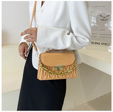 Cargar imagen en el visor de la galería, Meet Me @ 8 Luxury Chain Handbags IAMQUEEN FASHION
